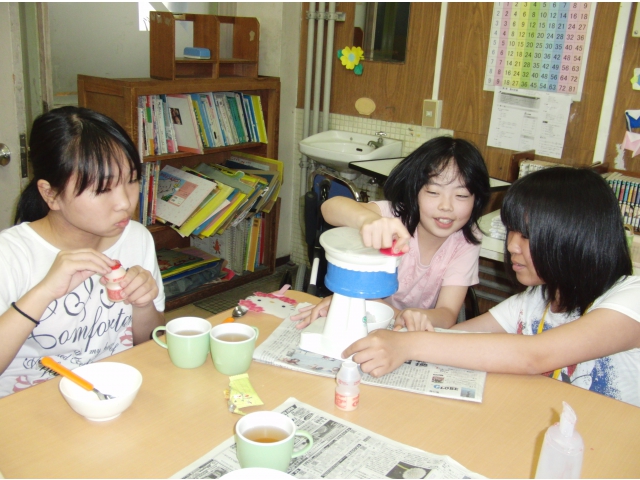 頑張って回してかき氷を作っています！