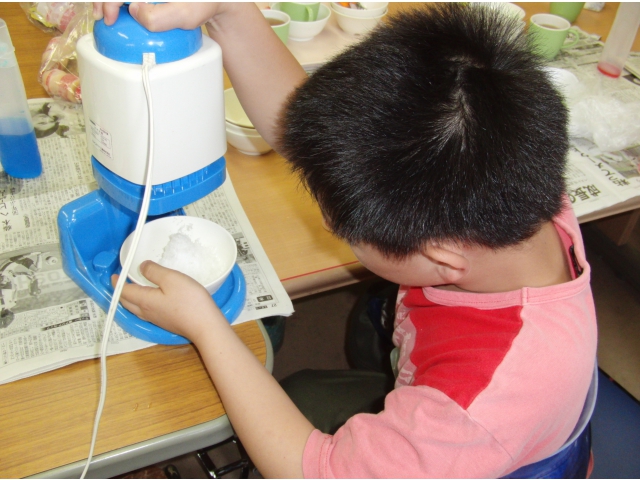 機械のかき氷器は早い早い（8分音符）