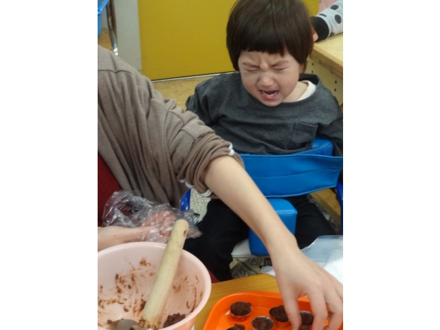 チョコ食べたいよ～！泣