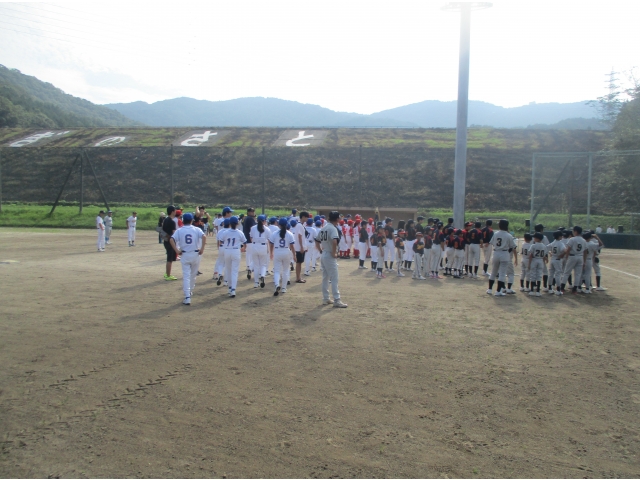 参加施設が揃って開会式☆