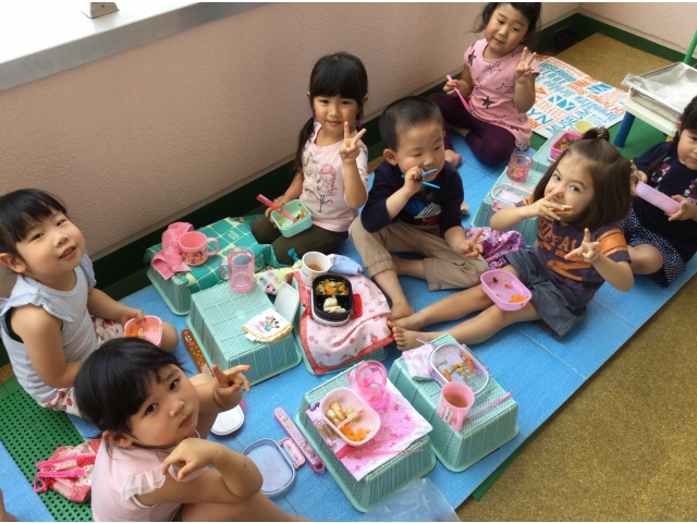 ２階のテラスで食べたよ