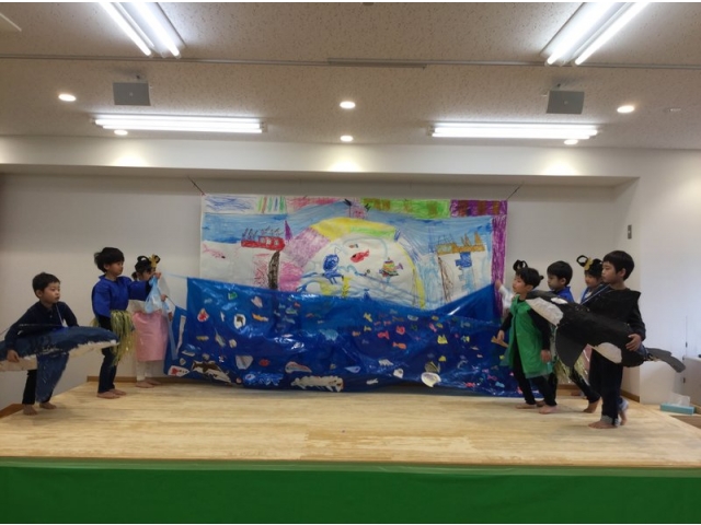 海の中を泳いでいるよ☆