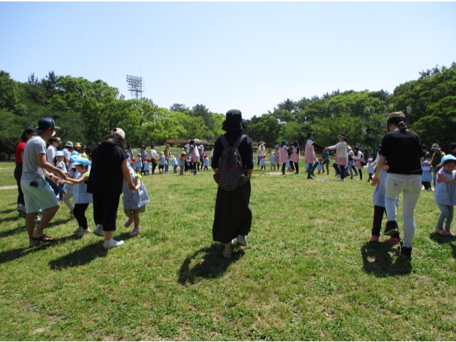 振りを確認しながら　息を合わせて踊りました！