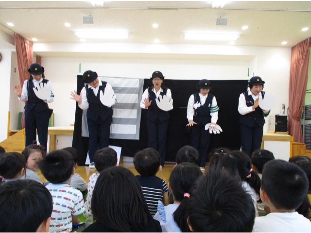 真剣に聞いています