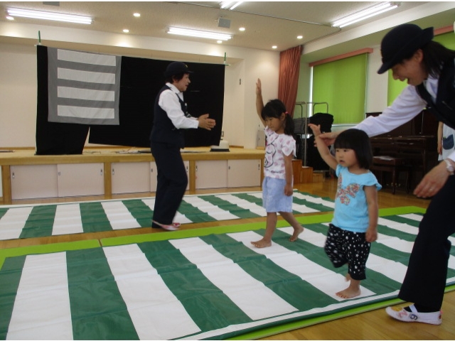 お世話の子と上手に歩くことができました