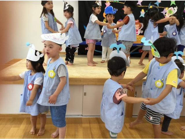たてわり・くじらグループ
遊戯「くじらのとけい」