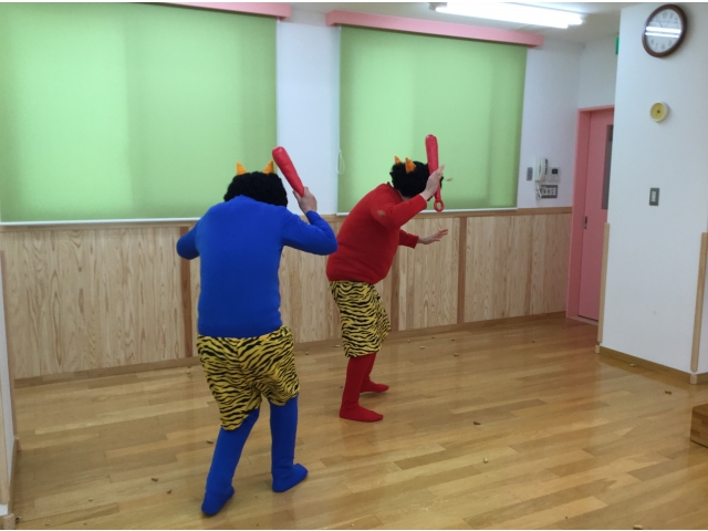 皆の力で鬼は帰って行きました♪