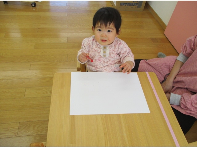 私もやるよ。見ててね。
点々ができるよ。
