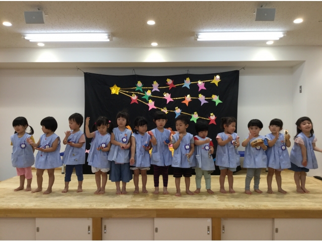すみれ組・器楽合奏きらきら星