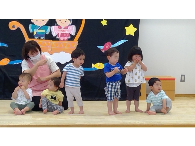 ほっぺたツン！のポーズ💛