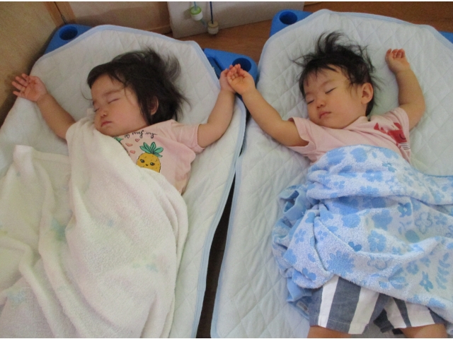 寝ててもなかよし♡