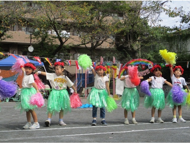 ４．５歳児　フラダンス♬