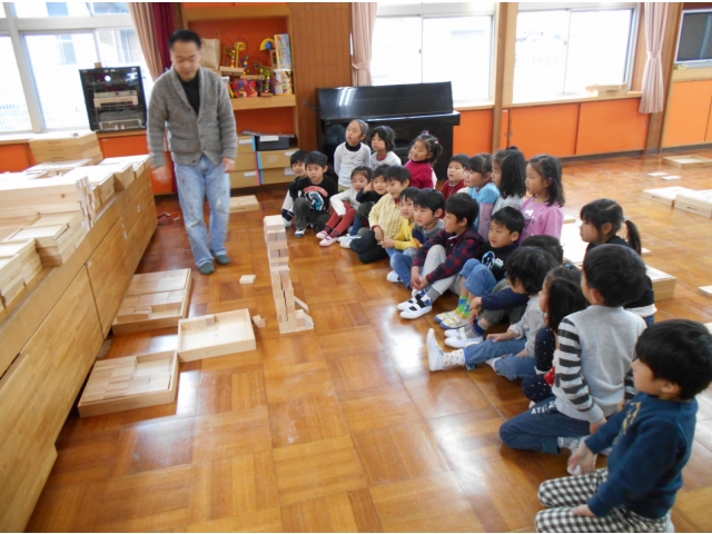 先生の説明を聞きます