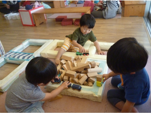 車、走らせてます