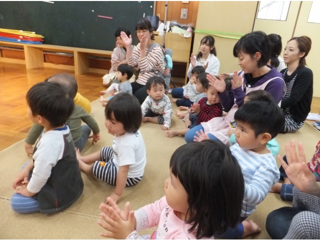 お手々
パチパチ
