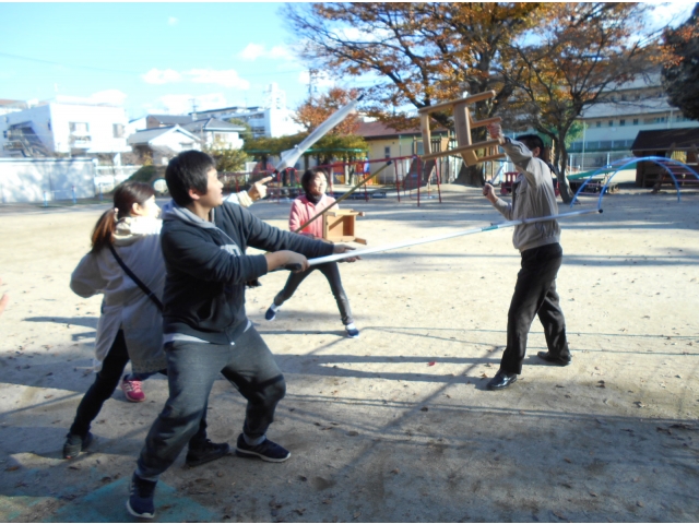 不審者と戦っています