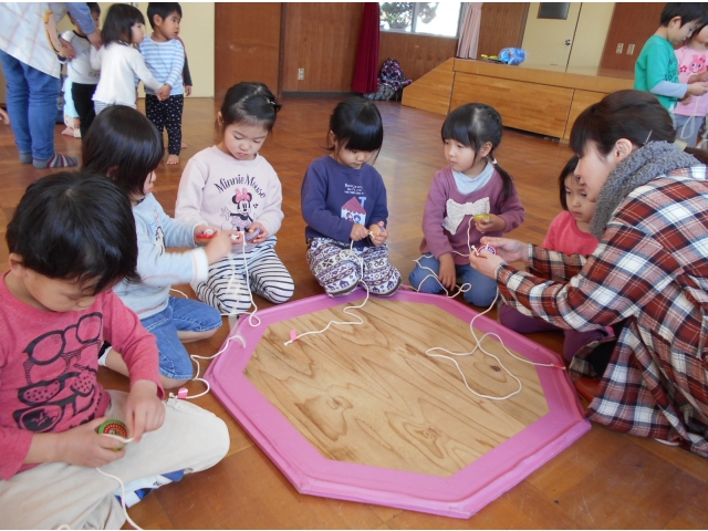 ここに引っかけて。