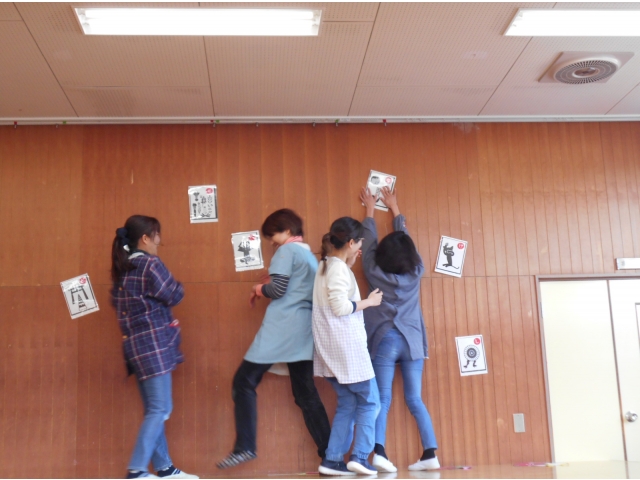 すばやく動いて取ります！