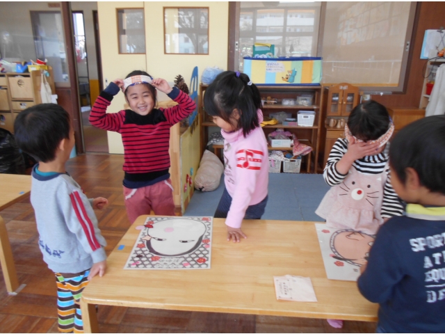 「わぁ～おもしろい顔！」