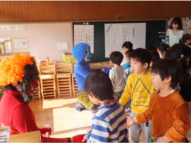 こわいけど、
オニとなかよく…