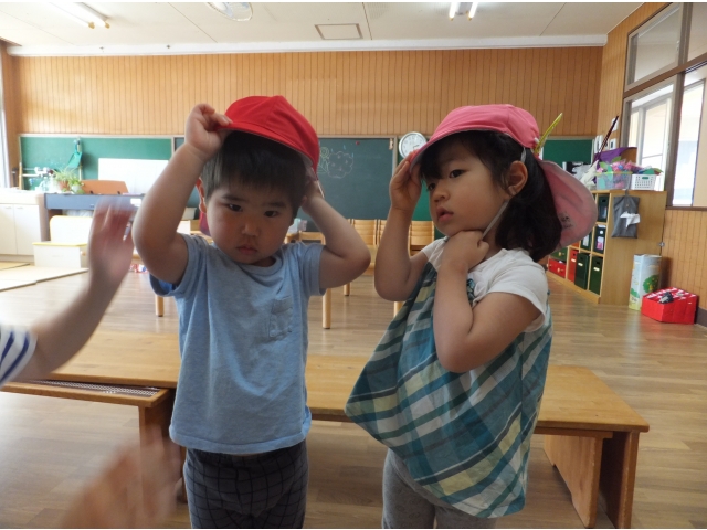 帽子をかぶる