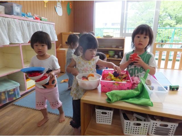 ままごと、盛り上がって
ます