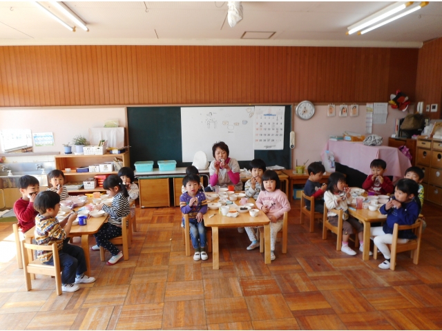 東北東を向いて
パクパク♡