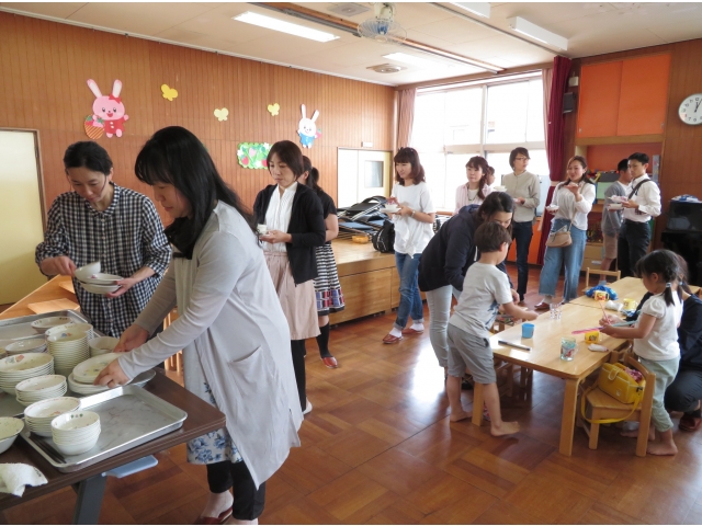 食器の片づけは
お父さん、お母さん♪