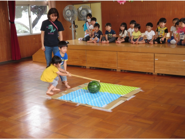 3歳児は目隠しなしで
すいかわり♡
