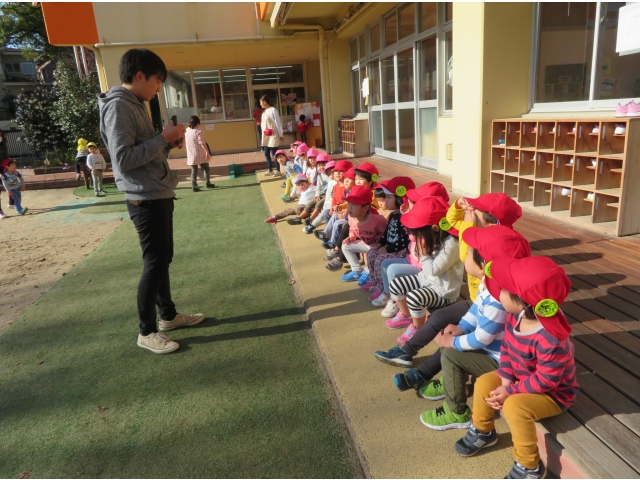 焼き芋ができ、食べたくて　
ウズウズ♪