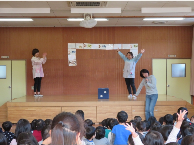 サイコロ振って
すごろくあそび♪