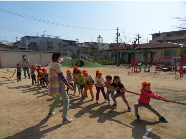 ３歳児すずらん。
すずらんの勝ち！