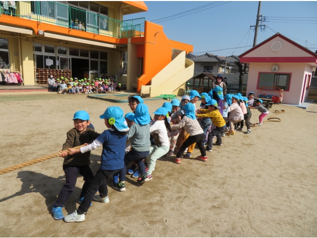 ４歳児。
４歳児の勝ち！