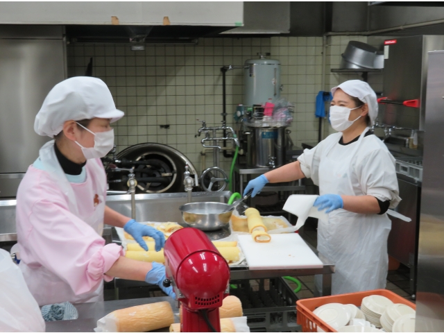 いつも楽しい給食室♪