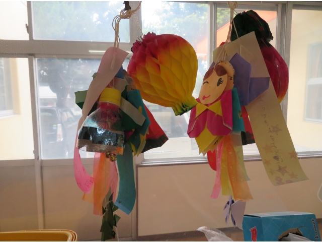 子どもたちが作った七夕飾り