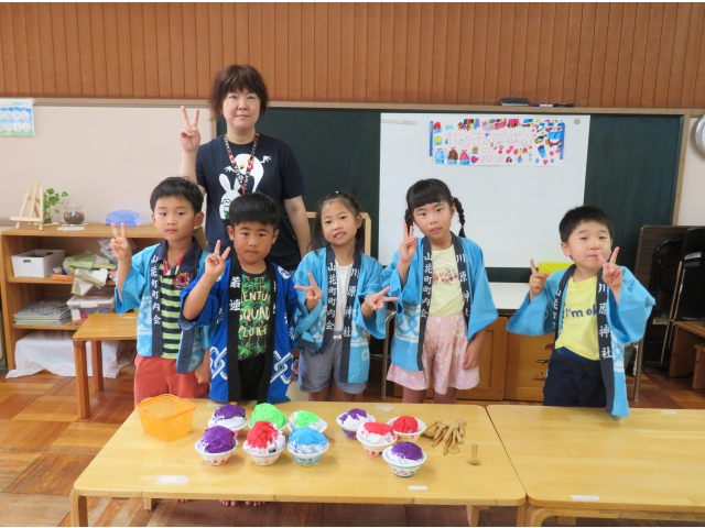 かき氷屋の店員さん