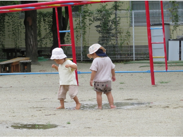 バチャバチャ。