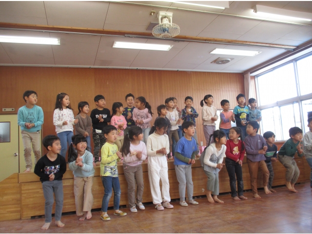 “泥棒学校　全員脱獄”の劇です!