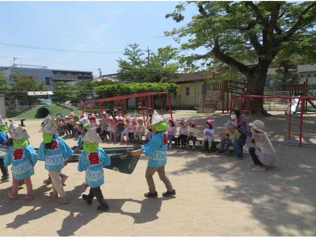2歳のお友だちも一緒に“ワッショイ!”