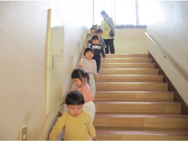 遊戯室へ向かいます。