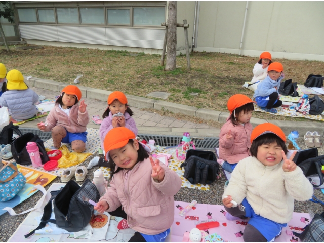 みんなで食べるとおいしいね♪
