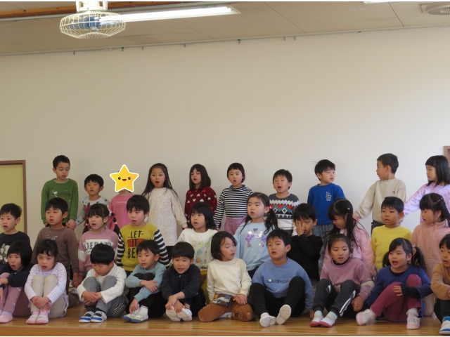 最後は“みんな　ともだち”の歌を気持ちを込めて歌います♬