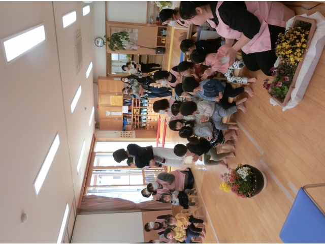 「さんぽ」で入場♪