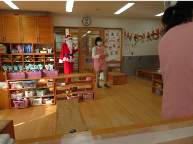 園長先生がサンタさんを呼んでくれました！