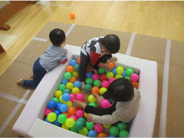 ボールプール