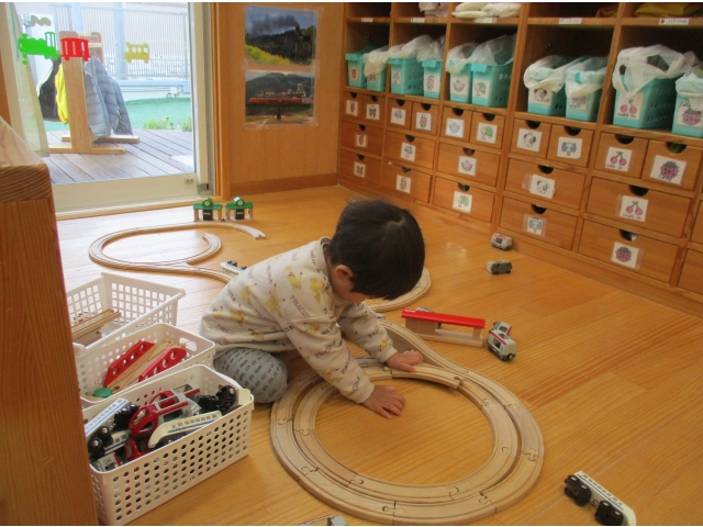 線路を繋げて渦巻き状に！