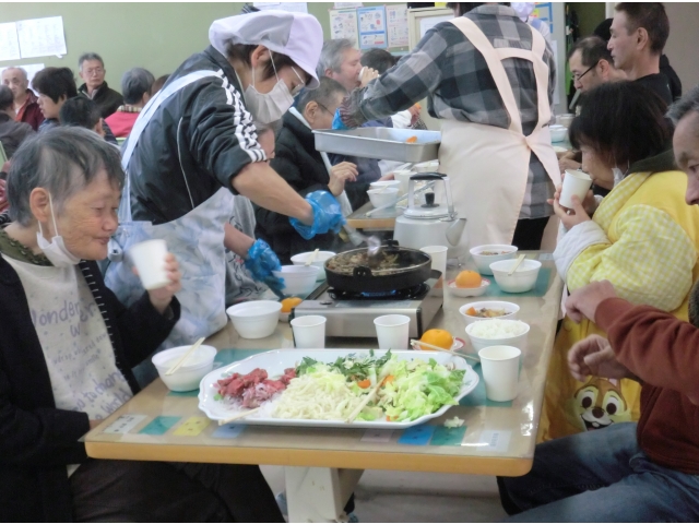 すき焼きのお代わりが来て…一安心(#^.^#)　