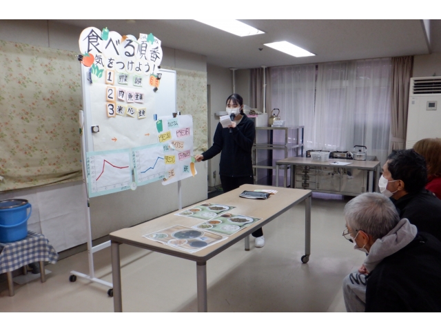 青いグラフのように緩やかに血糖値が上がるほうが良いです