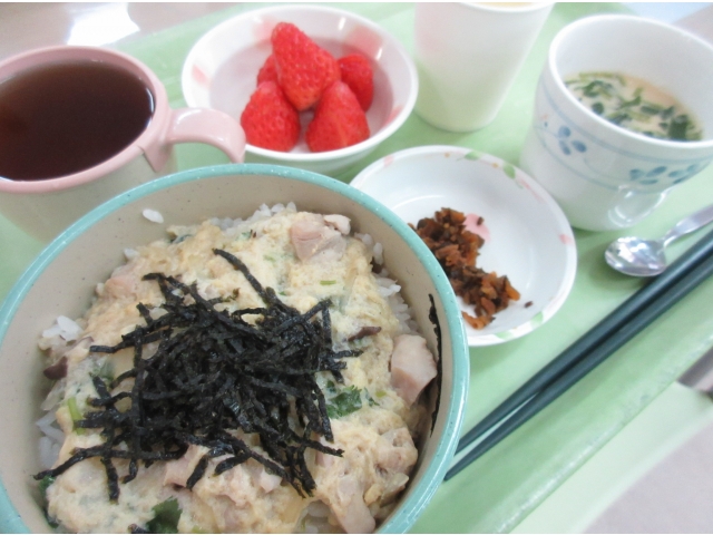 うなぎが苦手な方は親子丼