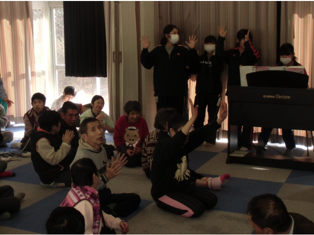 学生さんの歌サイコーでしたぁ～。